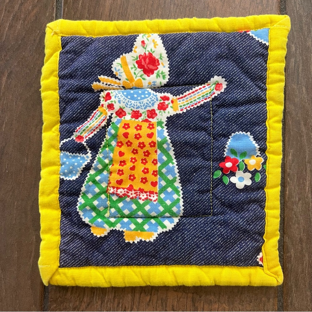 Sunbonnet Sue Vintage Handmade Cloth Hot Pad Yellow Cottagecore